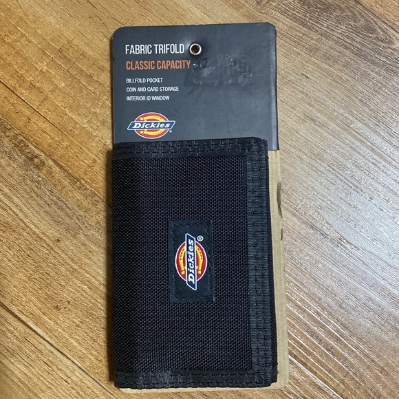 Dickies black fabric trifold classic capacity wallet
NWT - Picture 2 of 5